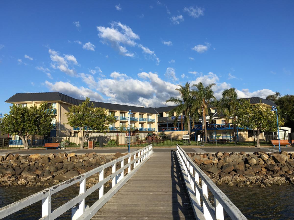 Mariners On The Waterfront Batemans Bay Exterior foto