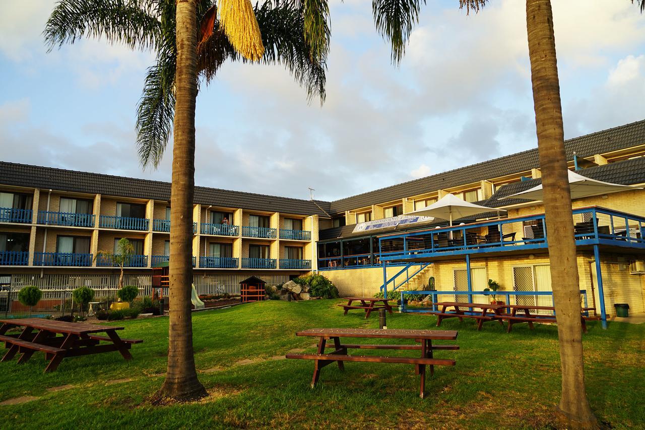 Mariners On The Waterfront Batemans Bay Exterior foto