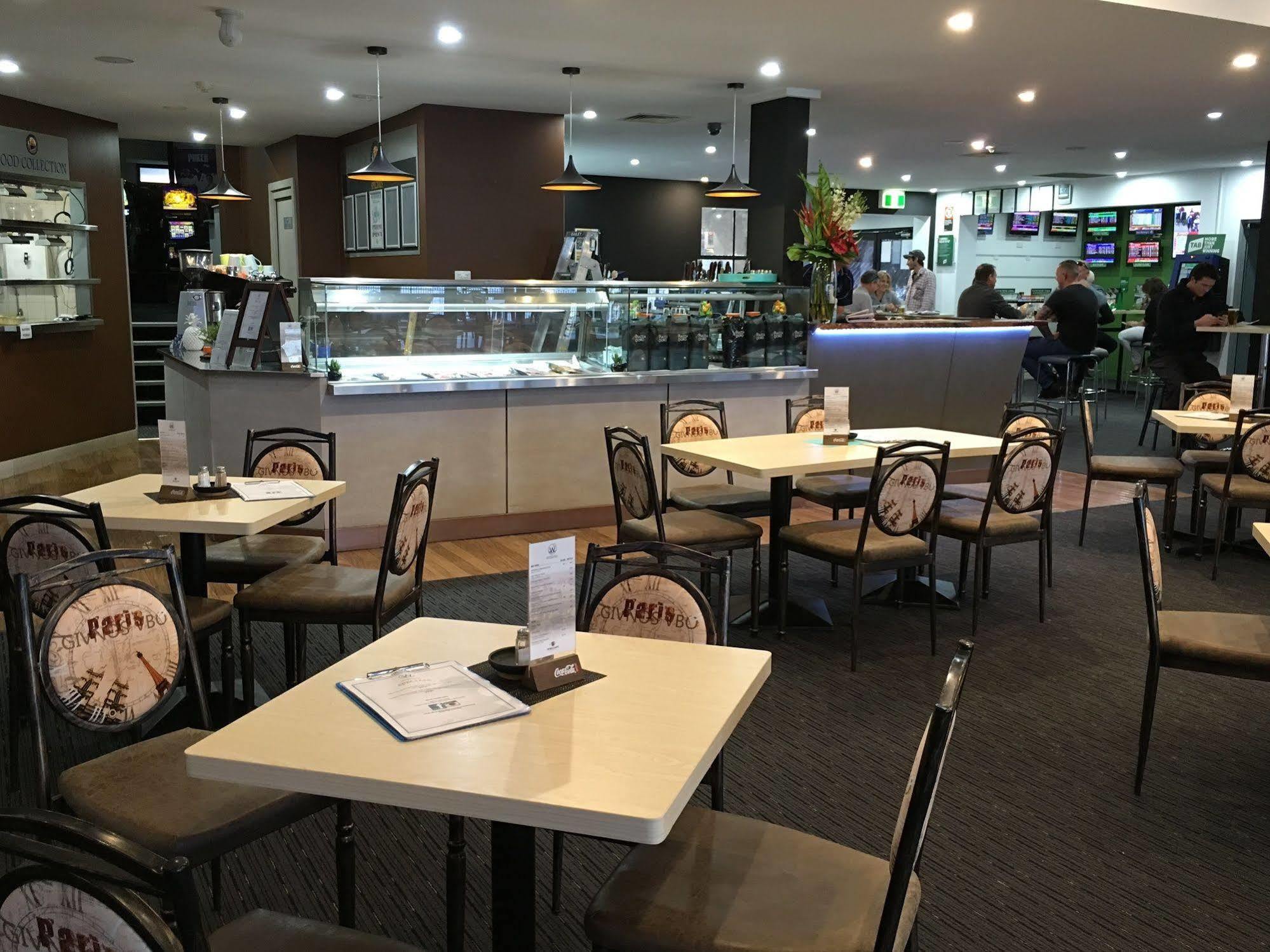 Mariners On The Waterfront Batemans Bay Exterior foto